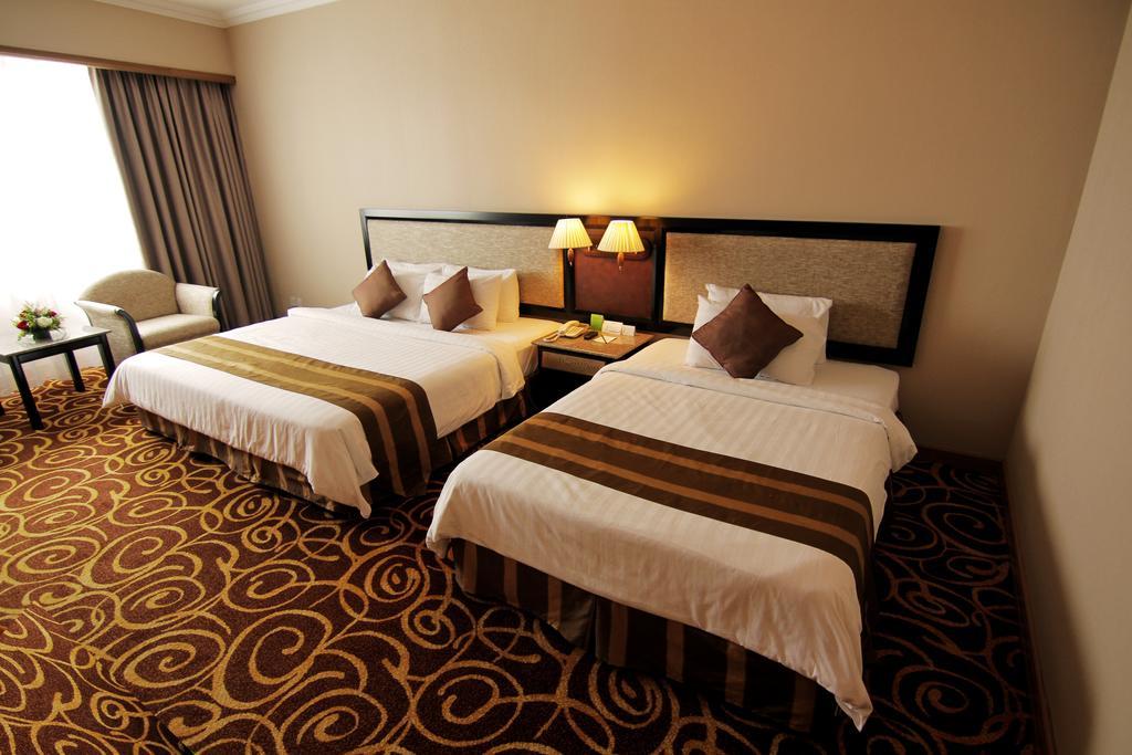 Mega Hotel Sdn Bhd Miri Rum bild