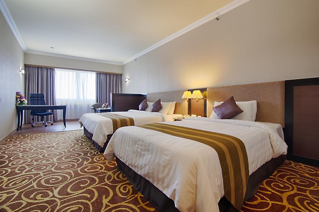 Mega Hotel Sdn Bhd Miri Rum bild